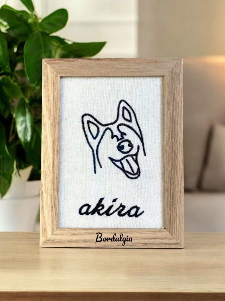 Cuadro  personalizado  de mascota bordado